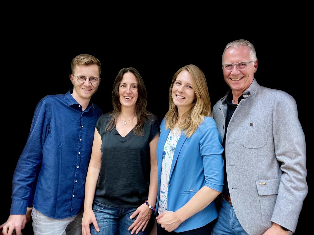 Optikermeister Harald Winkler und sein Team